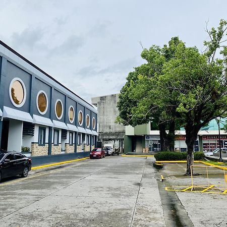 Circle Inn Hotel And Suites Bacolod Luaran gambar