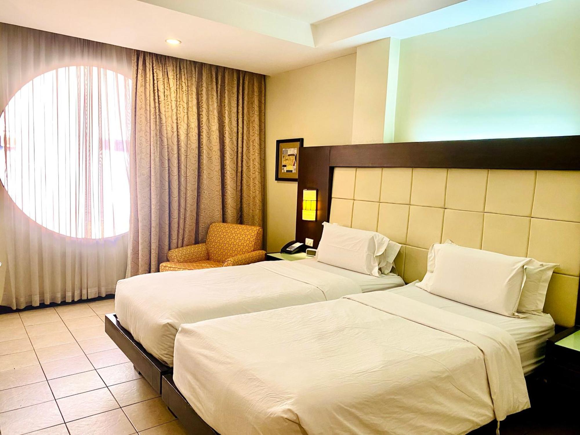 Circle Inn Hotel And Suites Bacolod Luaran gambar