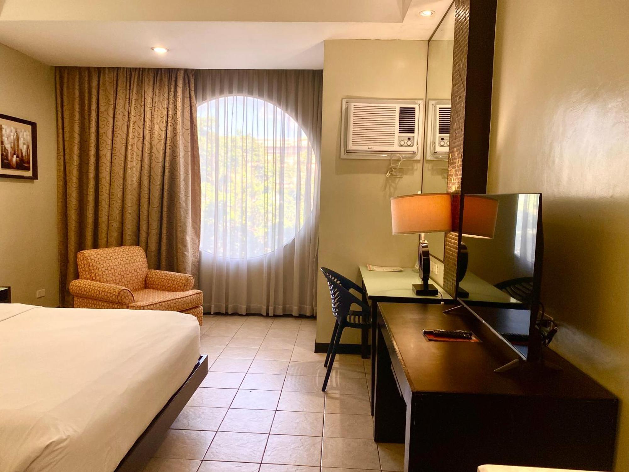 Circle Inn Hotel And Suites Bacolod Luaran gambar